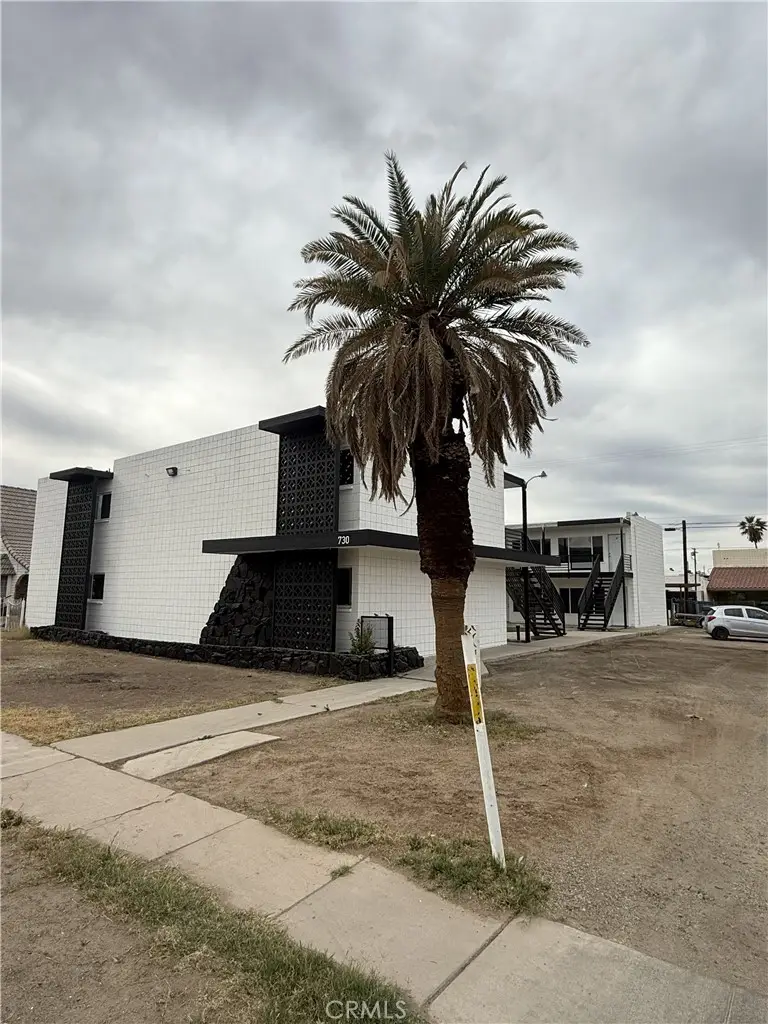 730 W Olive, El Centro, CA 92243 - #1