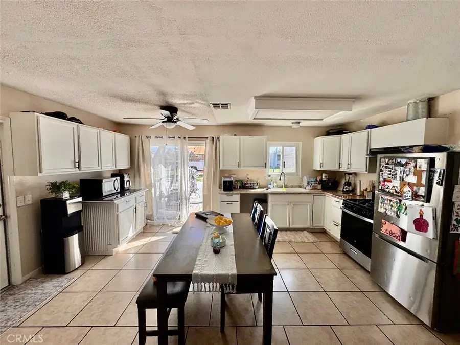 14737 Yucca, Hesperia, CA 92345 - #2