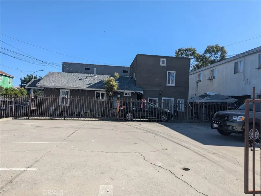 926 E 11th, Long Beach, CA 90813 - #2