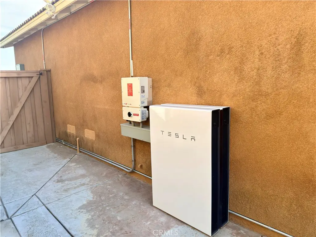 690 Julian Avenue, San Jacinto, CA 92582 - #1