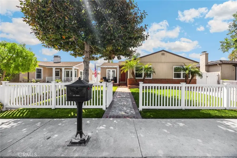 329 E 19th, Costa Mesa, CA 92627 - #3