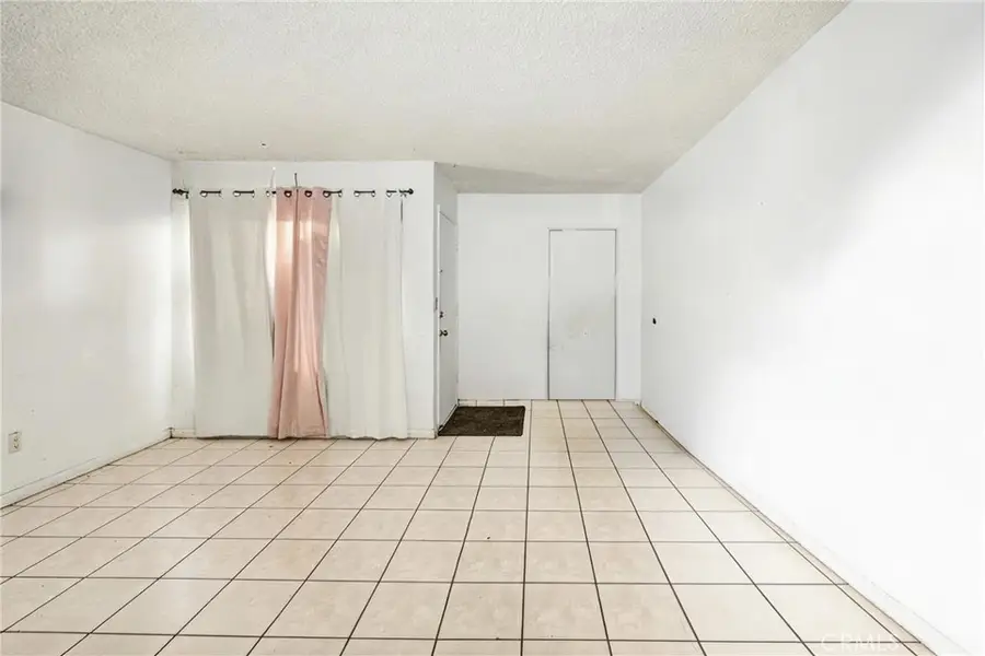 2171 Pomona, Costa Mesa, CA 92627 - #3