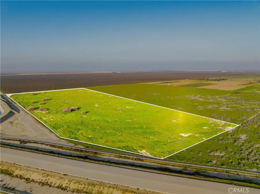 220 -45 Woollomes Avenue, Wasco, CA 93280 - #2