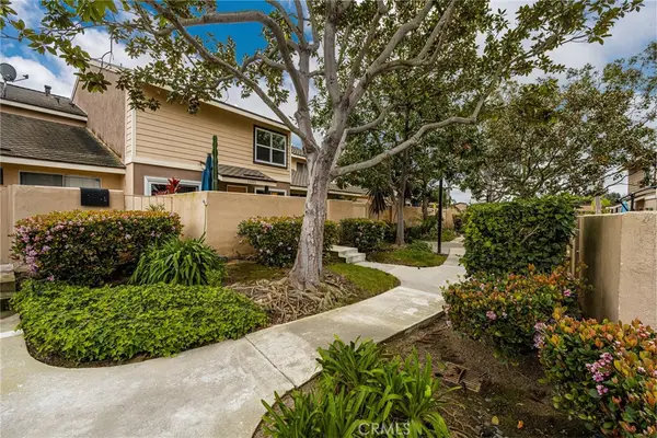 19081 Flagship Cir, Huntington Beach, CA 92648