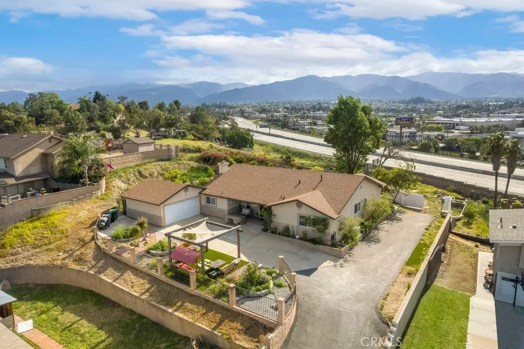 7233 Bel Air Street, Corona, CA 92881 - #1