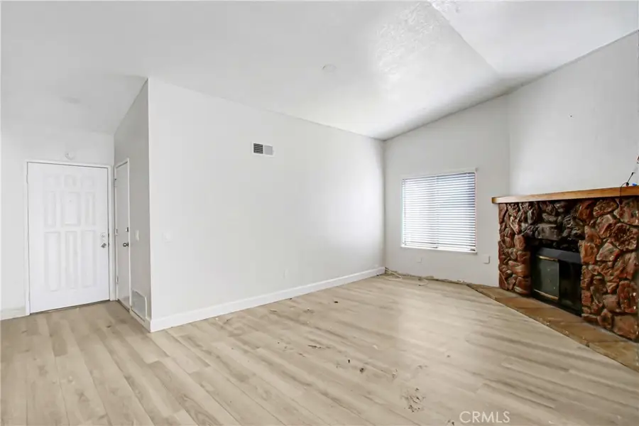 1142 W King, Banning, CA 92220 - #3