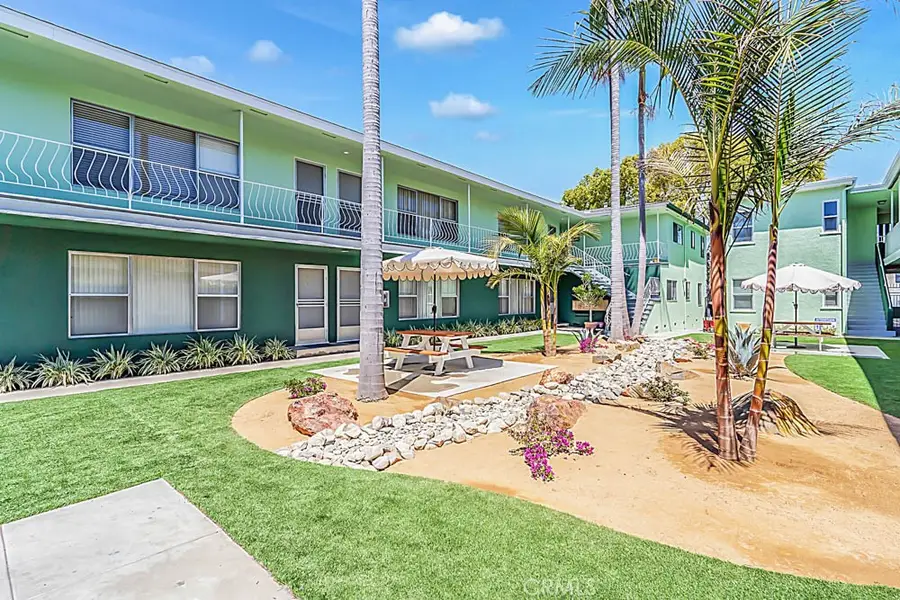 1212 E 3rd, Long Beach, CA 90802 - #2