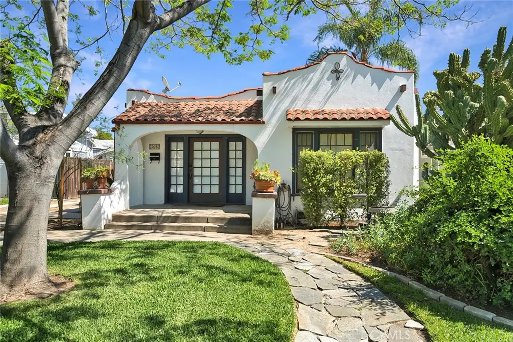 208 N Cornell Ave, Fullerton, CA 92831 - #1