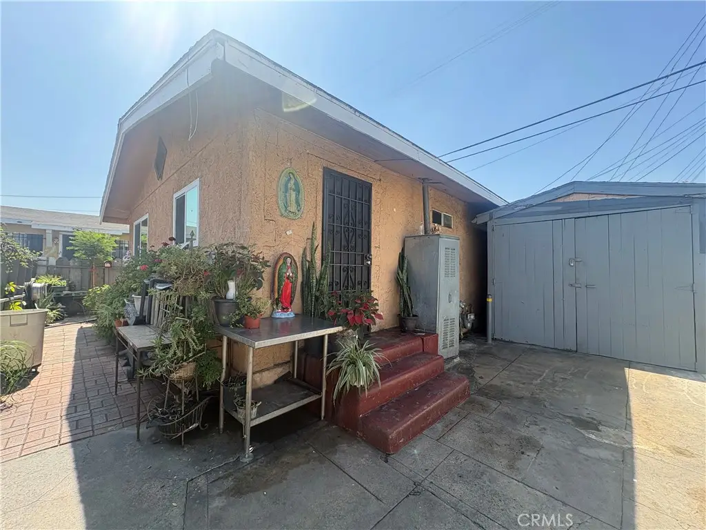 7021 Hood Ave, Huntington Park, CA 90255 - #1