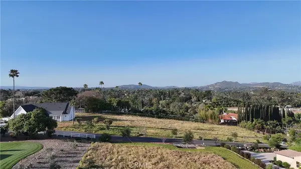 1940 Grey Rabbit Hollow Lane, Fallbrook, CA 92028