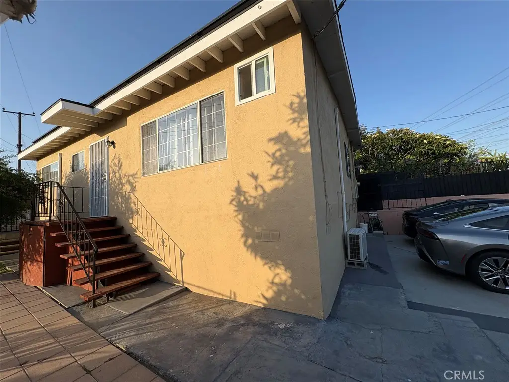 2005 Redding, Rosemead, CA 91770 - #1