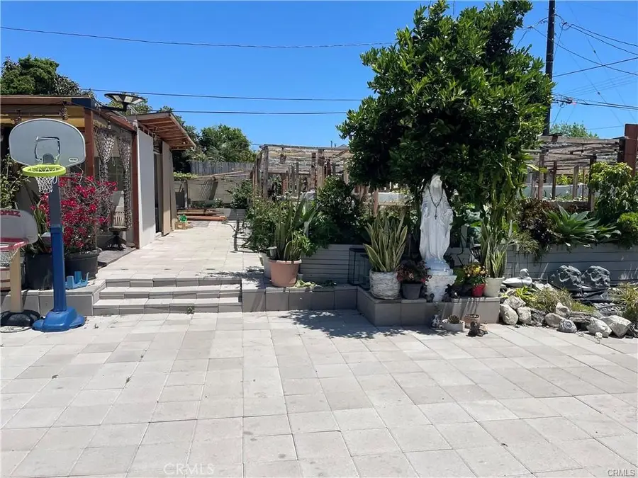 521 S Western Avenue, Santa Ana, CA 92703 - #3