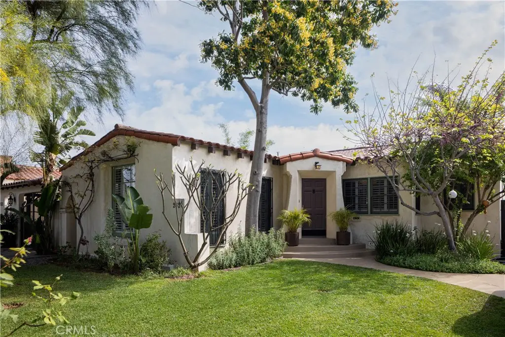 2824 Chestnut Avenue, Long Beach, CA 90806 - #1