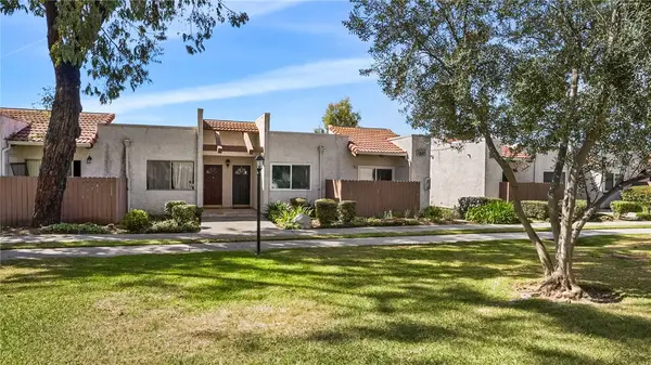 17572 Vandenberg Lane #4, Tustin, CA 92780