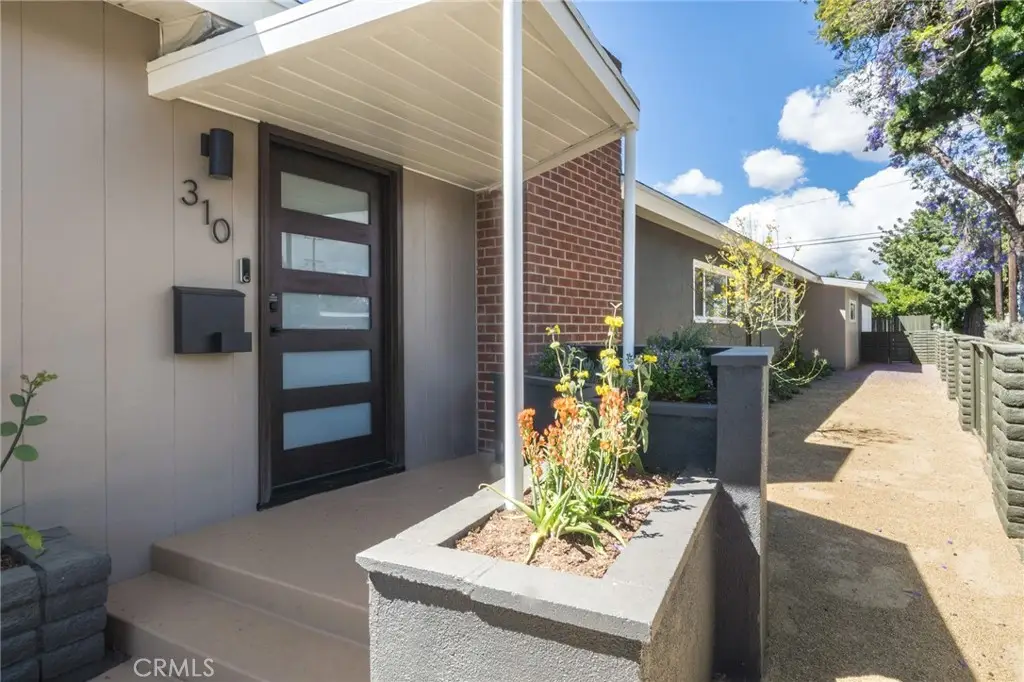 310 W 32nd, Long Beach, CA 90806 - #1