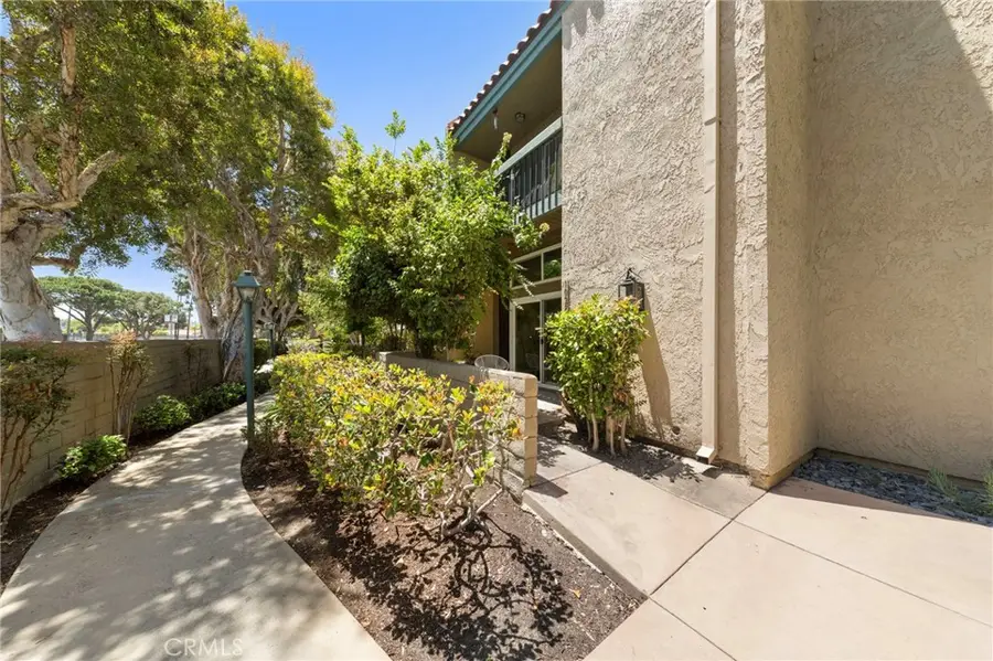 1028 Palo Verde Avenue, Long Beach, CA 90815 - #2