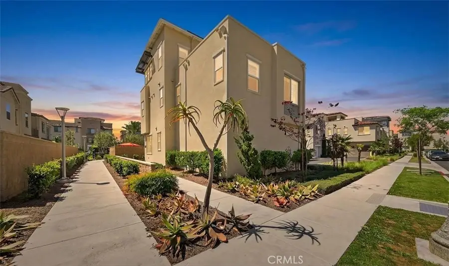 586 S Motif Street, Anaheim, CA 92805 - #3