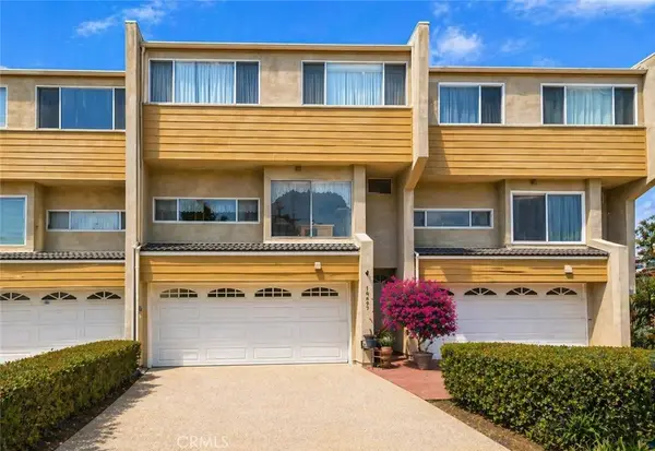 18697 Club, Huntington Beach, CA 92648