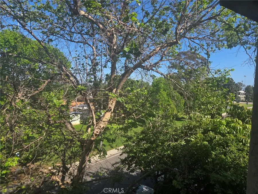 1061 Park Avenue #302, Long Beach, CA 90804 - #3