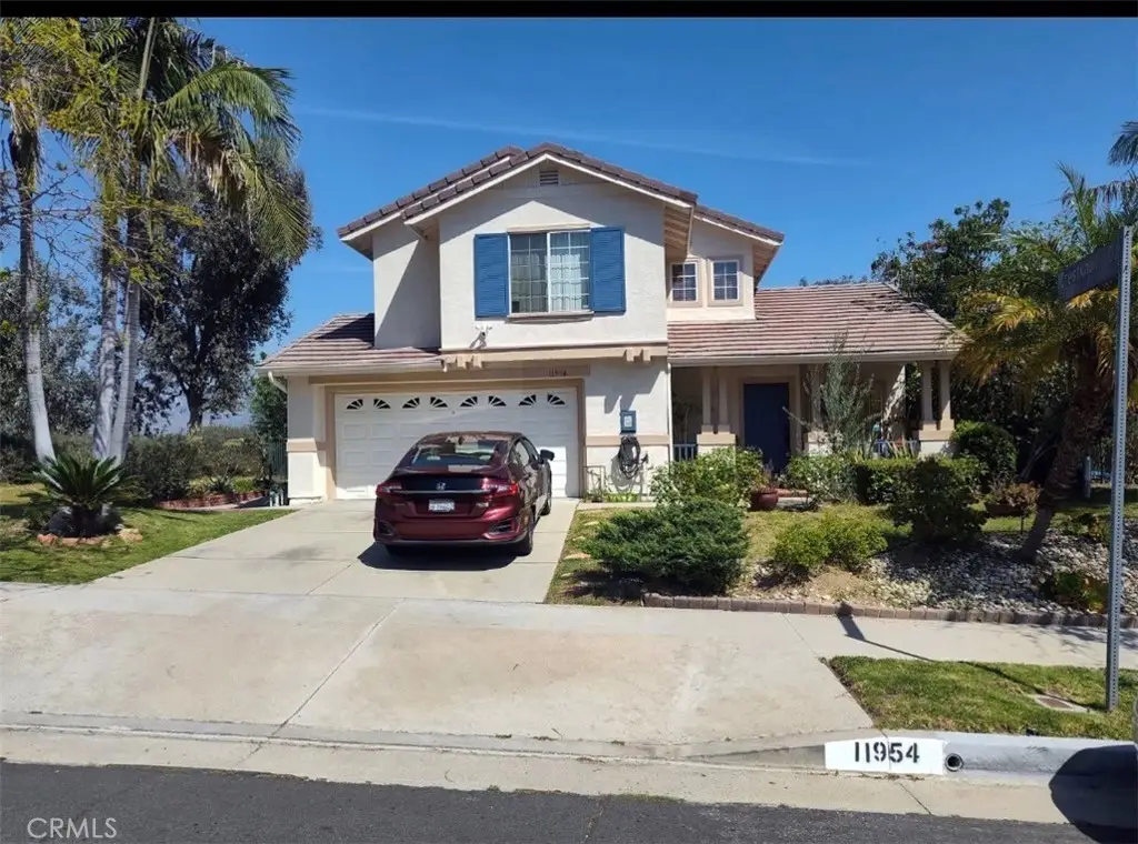 11954 Edgecliff, Sylmar, CA 91342 - #1