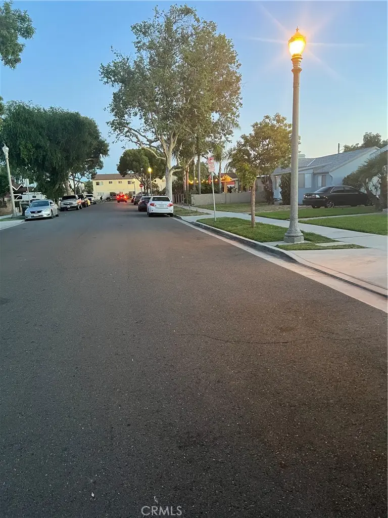 521 N Vine, Anaheim, CA 92805 - #2