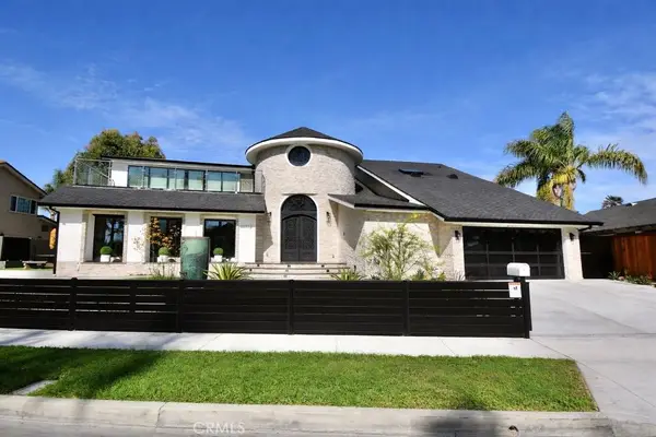 16572 Carousel Ln, Huntington Beach, CA 92649