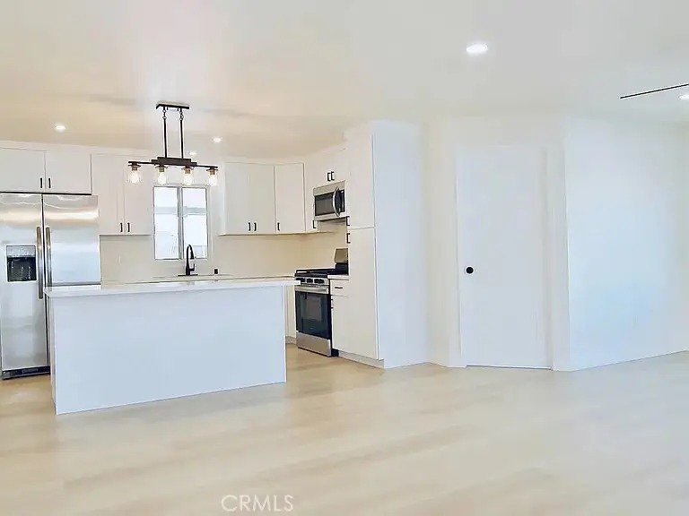 9850 Garfield Avenue #5, Huntington Beach, CA 92646 - #2