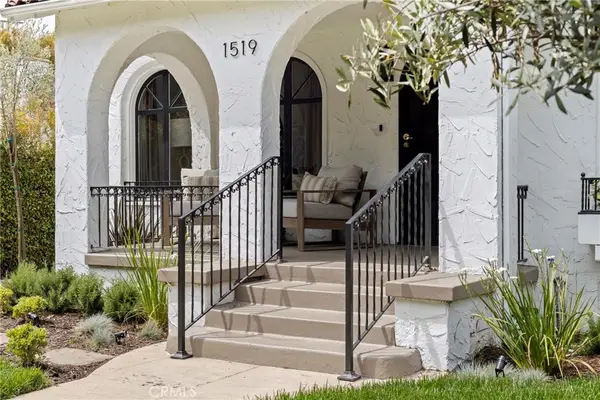 1519 Courtney Avenue, Los Angeles, CA 90046