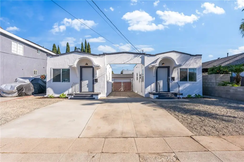 1412 Ravenna, Wilmington, CA 90744 - #1