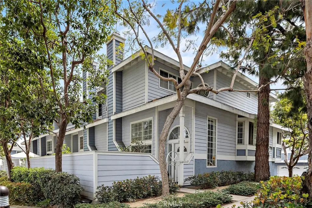 8125 Surfline Dr #A, Huntington Beach, CA 92646 - #1