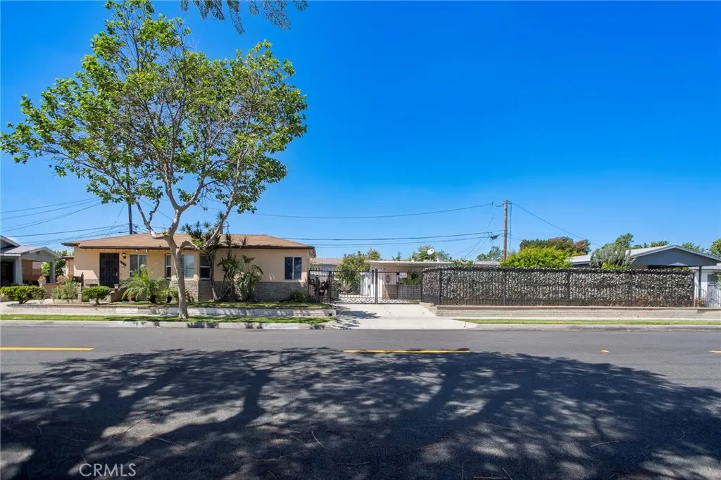 7411 Ira Avenue, Bell Gardens, CA 90201 - #1