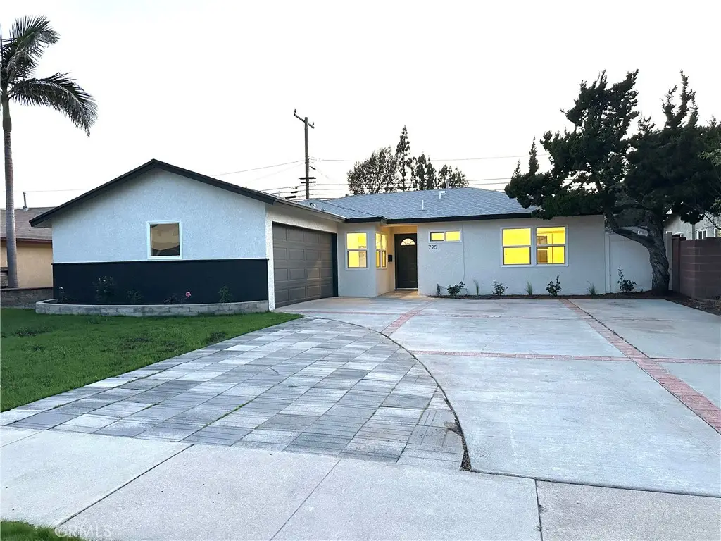 725 N Hanover, Anaheim, CA 92801 - #1