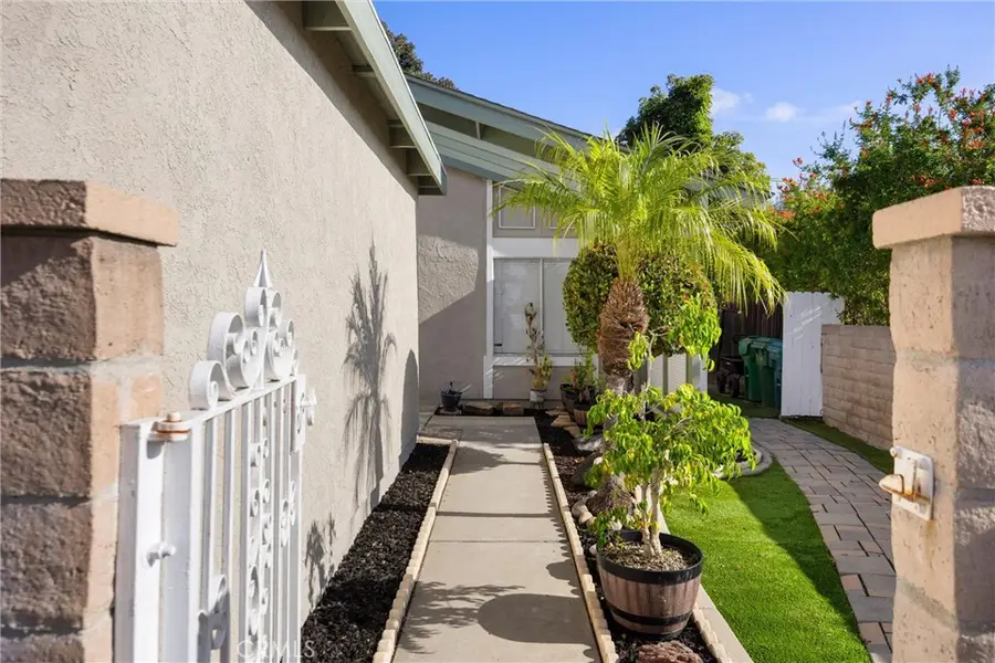 27121 Manzano, Mission Viejo, CA 92692 - #3