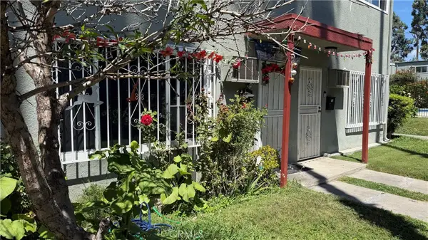 2101 S Pacific, Santa Ana, CA 92704