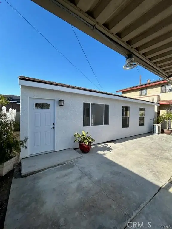 2033 W Burnett Street, Long Beach, CA 90810 - #2