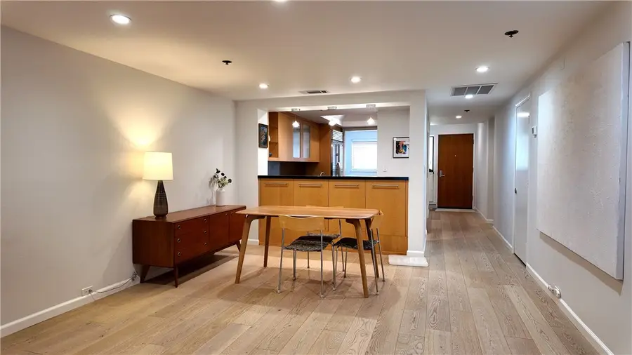 2910 Neilson Way #208, Santa Monica, CA 90405 - #2