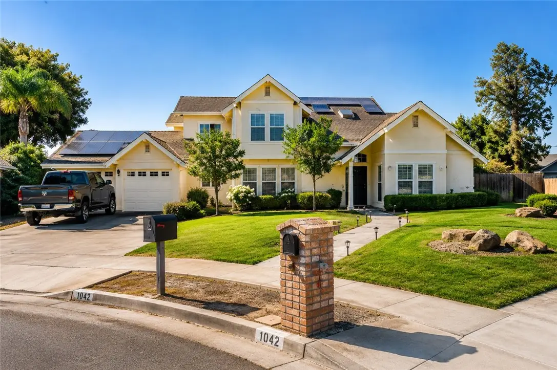 1042 Robinson Court, Hanford, CA 93230 - #1