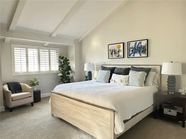 1 Windsong Court, Newport Beach, CA 92663