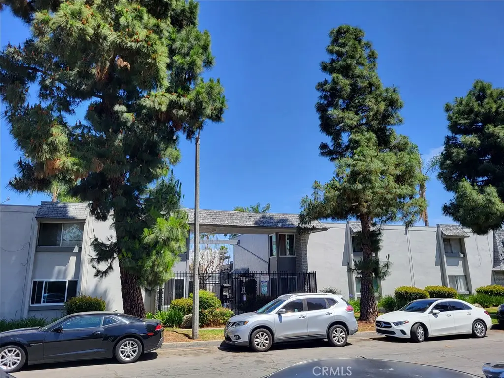 5500 Ackerfield #304, Long Beach, CA 90805 - #1