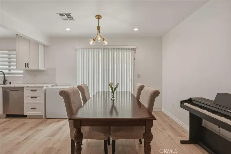 8839 Cedros Avenue #3, Panorama City, CA 91402 - #3