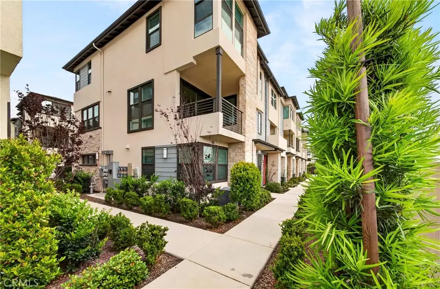 2961 W Lincoln #6, Anaheim, CA 92801 - #2