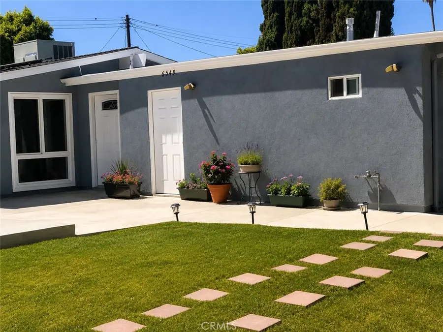 6547 Kelvin, Winnetka, CA 91306 - #2