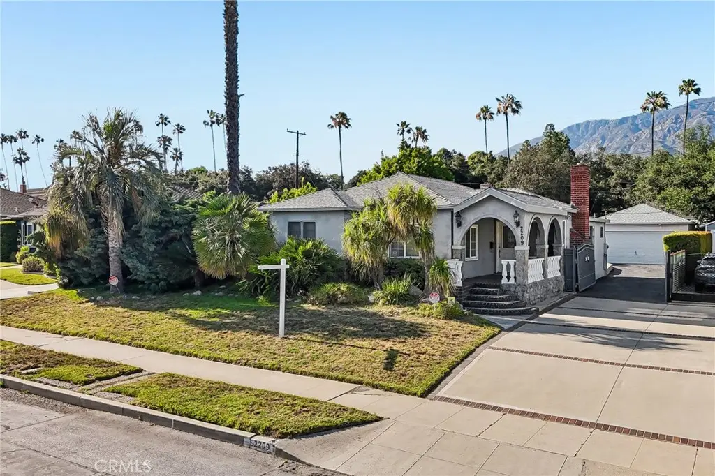 2209 Queensberry, Pasadena, CA 91104 - #1