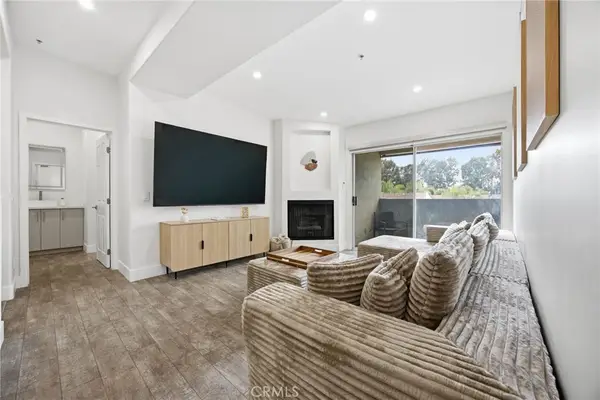 15455 Sherman Way #27, Van Nuys, CA 91406