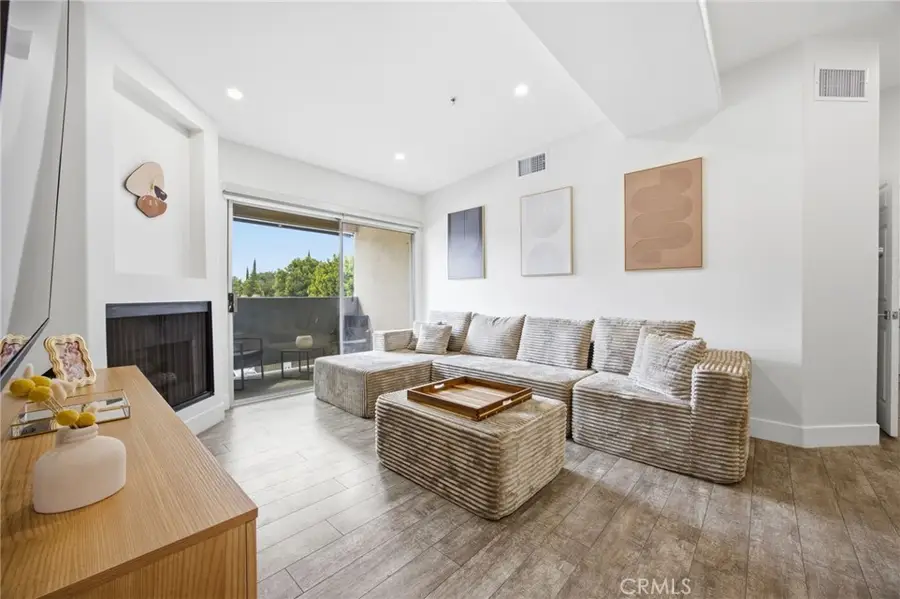 15455 Sherman Way #27, Van Nuys, CA 91406 - #2