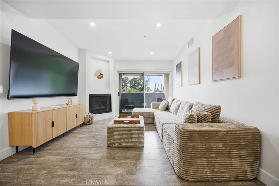 15455 Sherman Way #27, Van Nuys, CA 91406 - #3