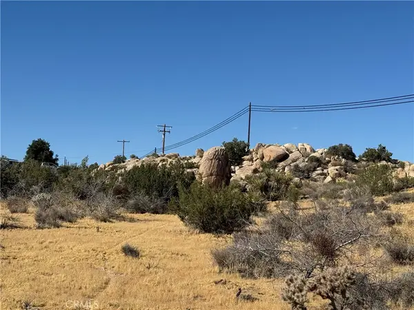 57100 Moffett Lane, Yucca Valley, CA 92284