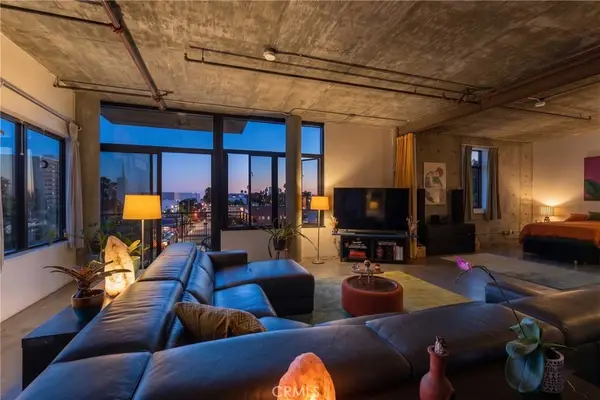 835 Locust Avenue #419, Long Beach, CA 90813