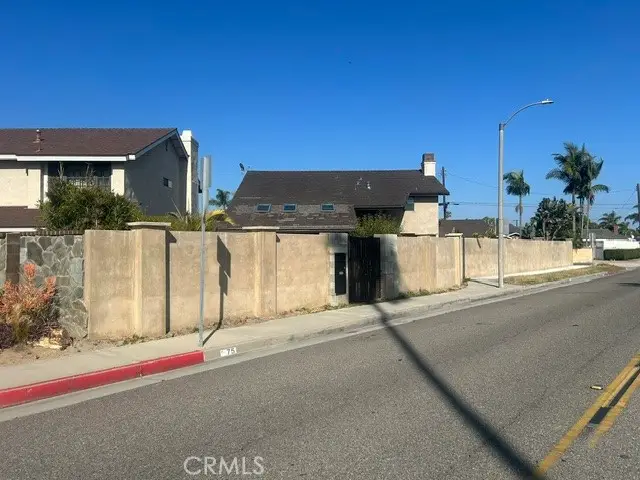 75 Adams Avenue, Huntington Beach, CA 92648 - #3