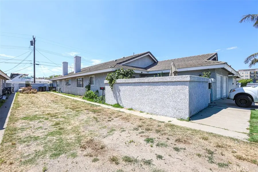 1314 N Bewley Street, Santa Ana, CA 92703 - #3